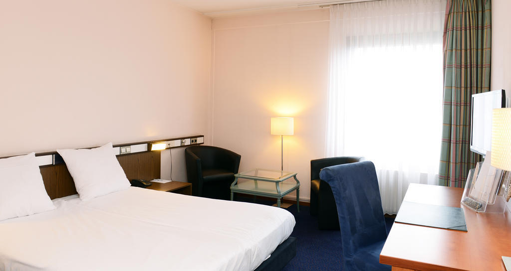 Amrath Grand Hotel Heerlen Room photo